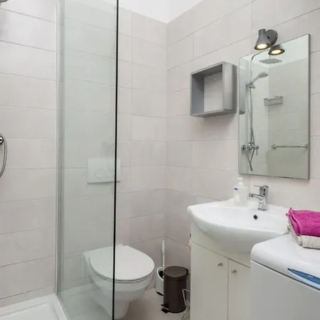Apartment For A Break By Guide Rijeka